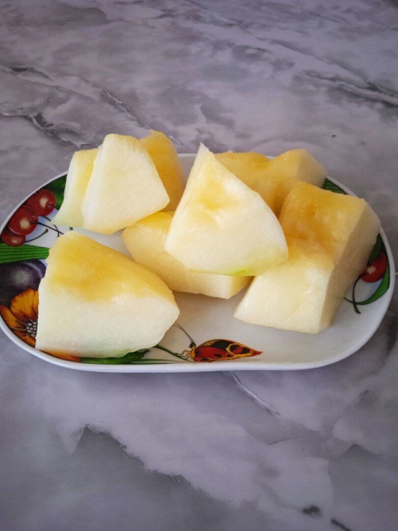 Как выбрать спелую дыню и не ошибиться с выбором на рынке? Продавцов не слушаю!