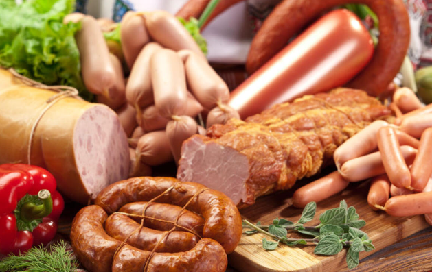 Любителям колбасы и сосисок посвящается!!! Откажитесь от этого немедленно!!!