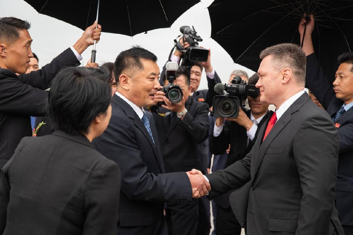 Зачем Генпрокурор РФ улетел в КНДР?