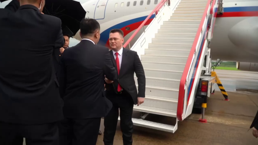 Зачем Генпрокурор РФ улетел в КНДР?