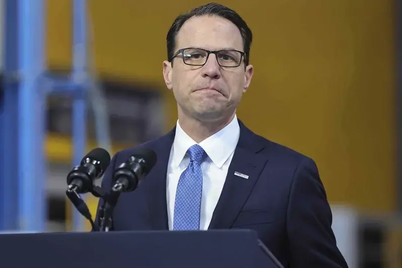 Байден выбывает, а Харрис объявляет о своей кампании 2024 года. Как демократы будут выбирать своего кандидата?