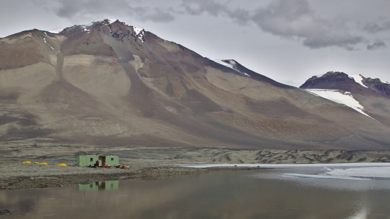 Озеро Ванда: оазис в ледяной пустыне Антарктиды