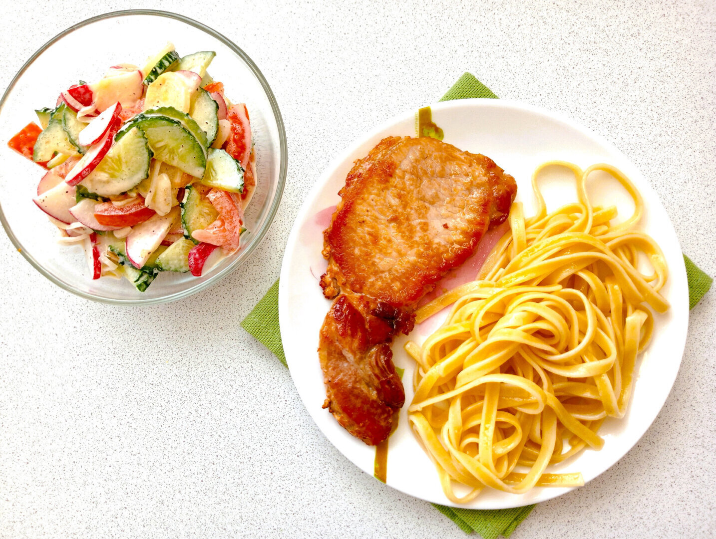 Возможно ли питаться качественно на 133 рубля в день? Возможно, показываю меню.