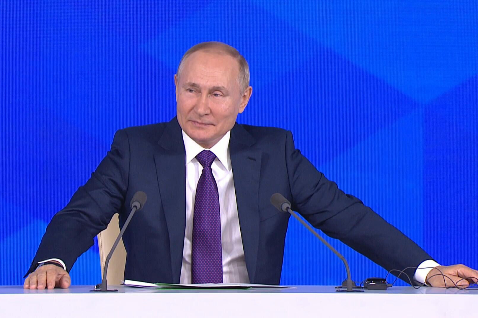 В.В. Путин высказался о недопустимости ксенофобии и поддержал обращение к нему с просьбой, о запрете употребления слов "инфоцыганство" и т.п.