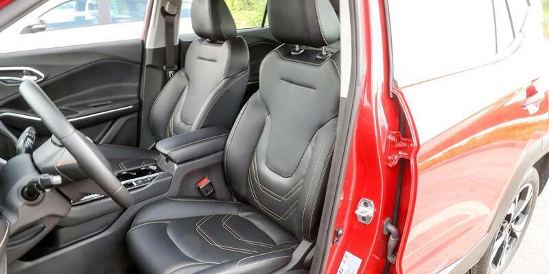 «Автоэксперт Тимкин сравнивает Lada Vesta SW Cross с Москвичом 3 и Haval M6: комплексный анализ»