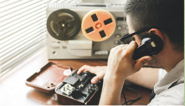 Ваш смартфон шпионит за вами? Развенчиваем мифы и разбираемся в реальности.