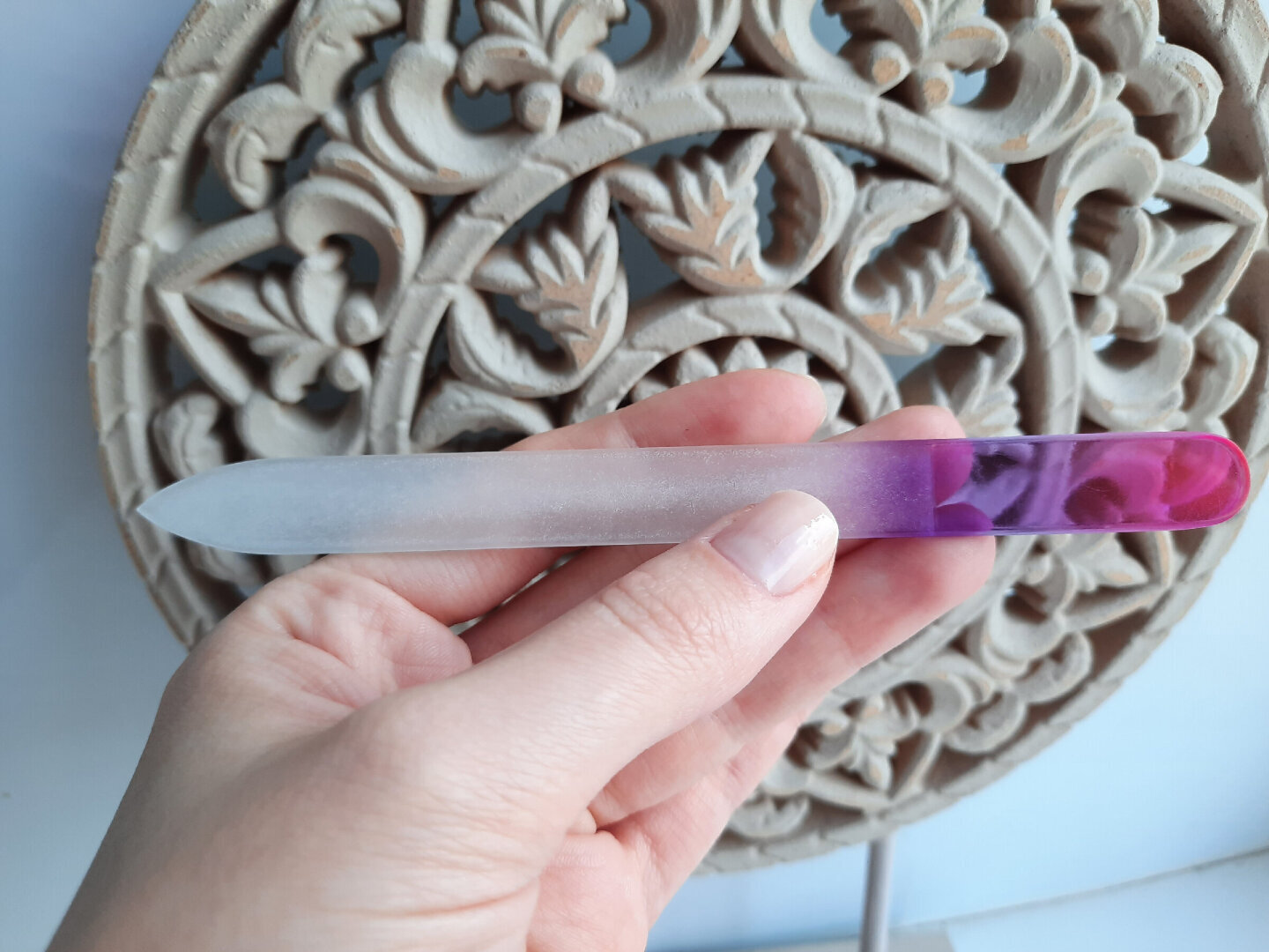 Без гель-лака намного лучше. Отказалась и не жалею