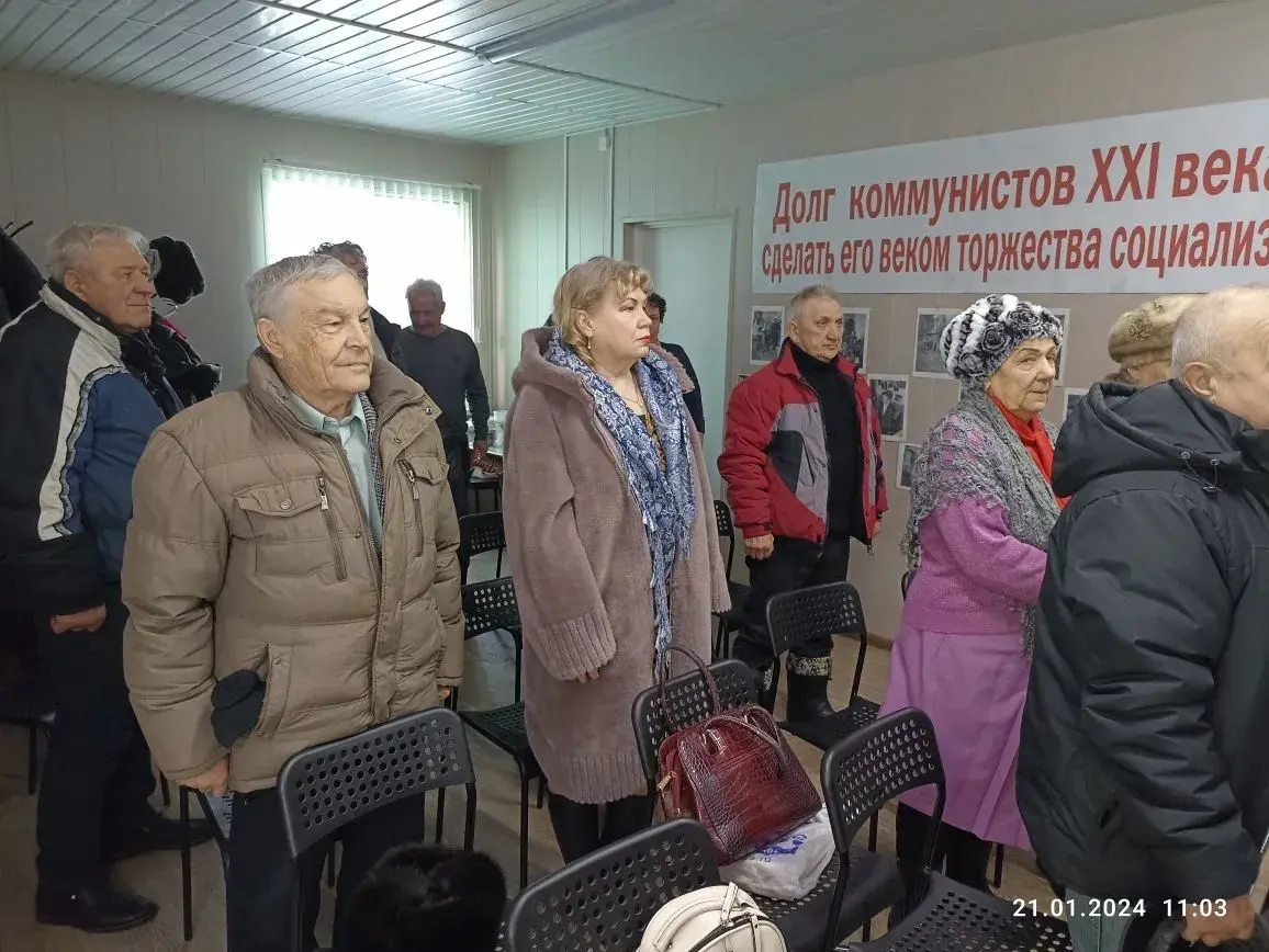 Рассказыва о ветеране КПРФ.