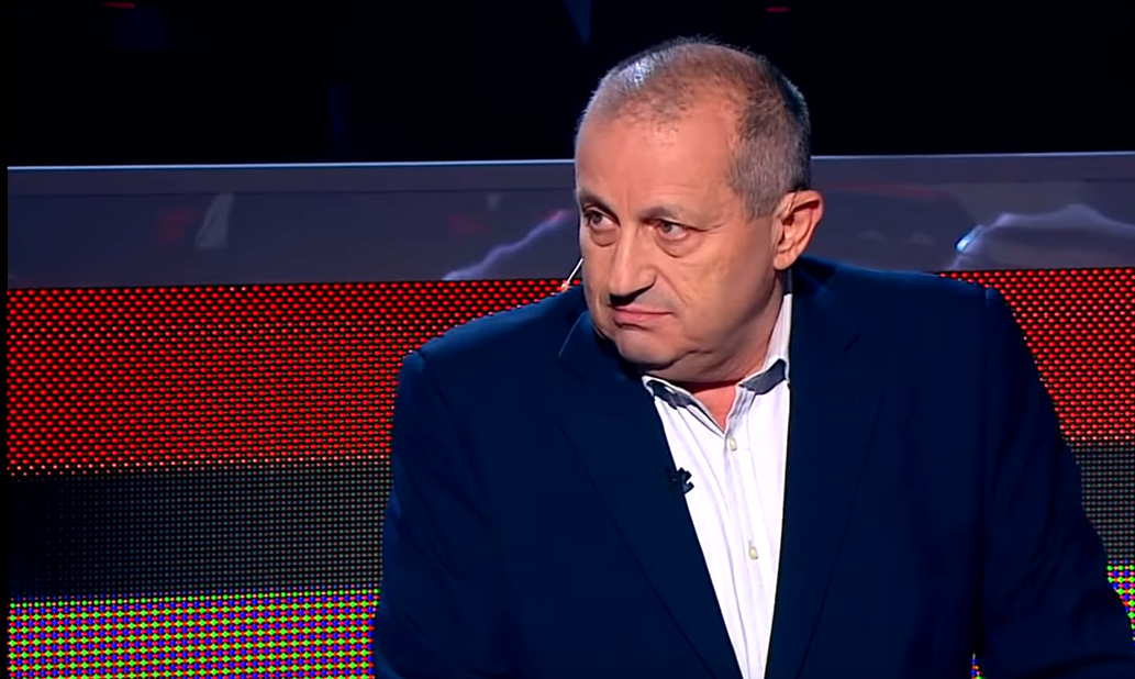 Интересное интервью Якова Кедми болгарскому журналисту Василу Васильеву о боеспособности России и Украины. Взгляд со стороны...