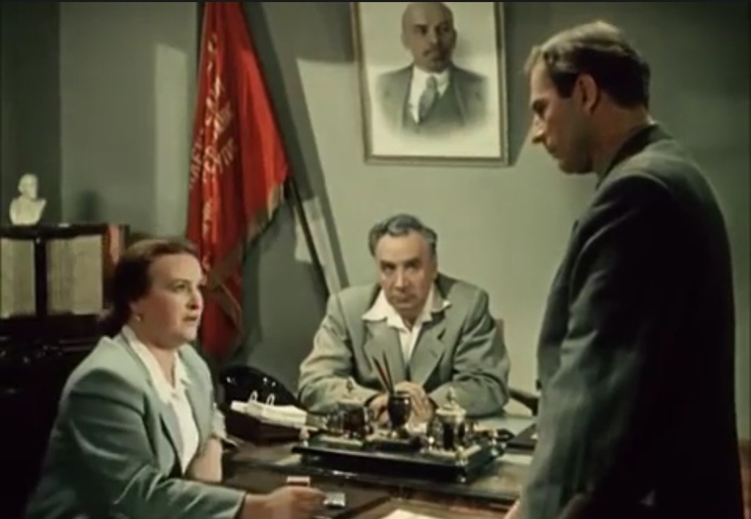 Товары и услуги в советском кино