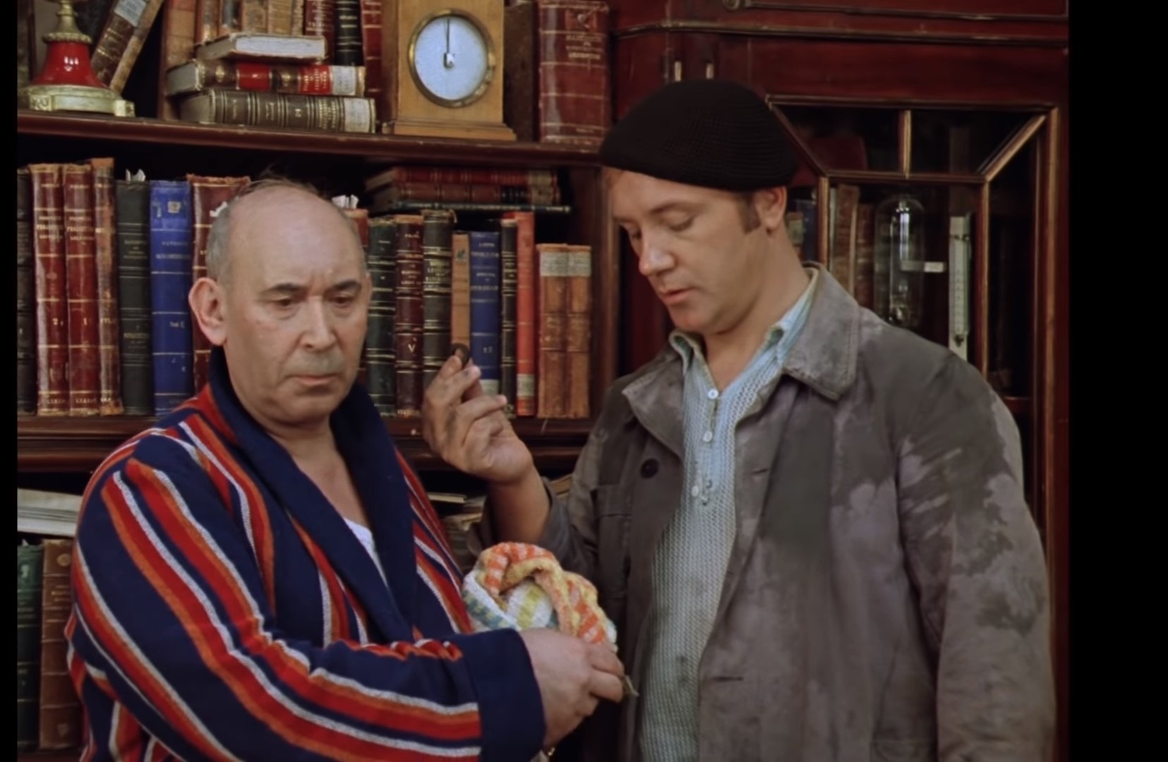 Товары и услуги в советском кино