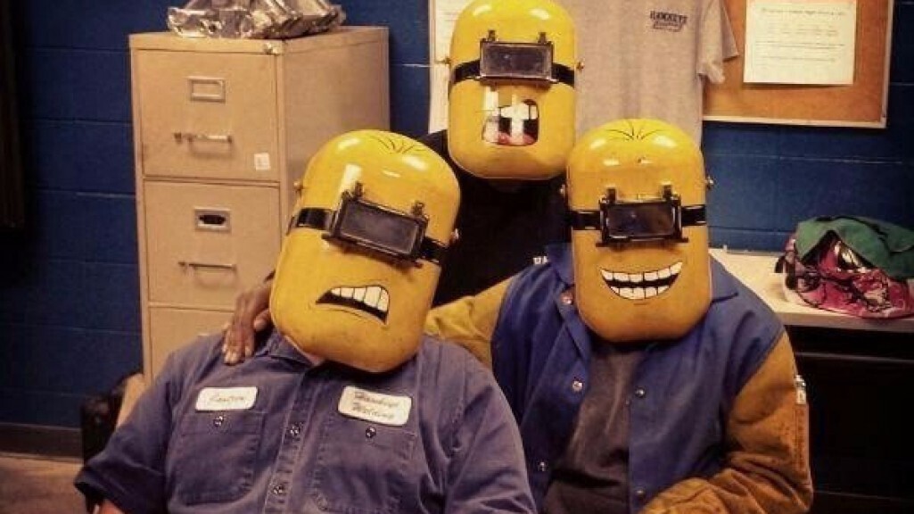 Два брата акробата или показательный пример о тех, кто работает и тех, кто работает.