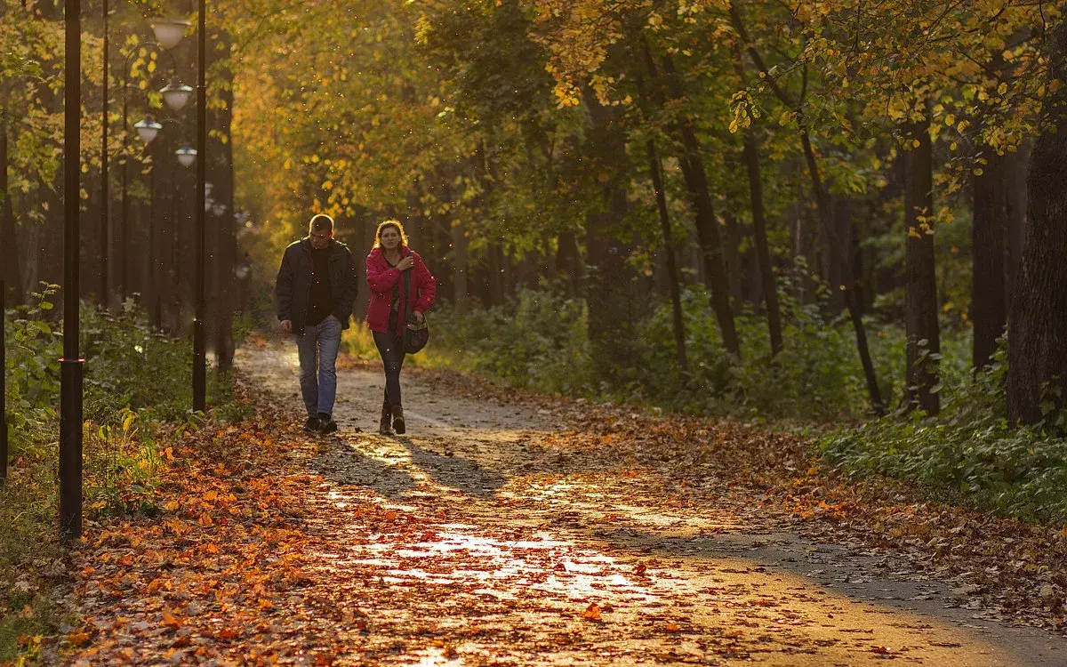Искра между нами