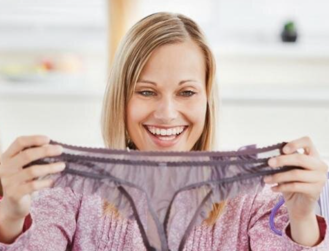 🩲🩳Обертывание трусиков вокруг шеи! Полезный трюк, о котором знали еще наши бабушки!🩳🩲