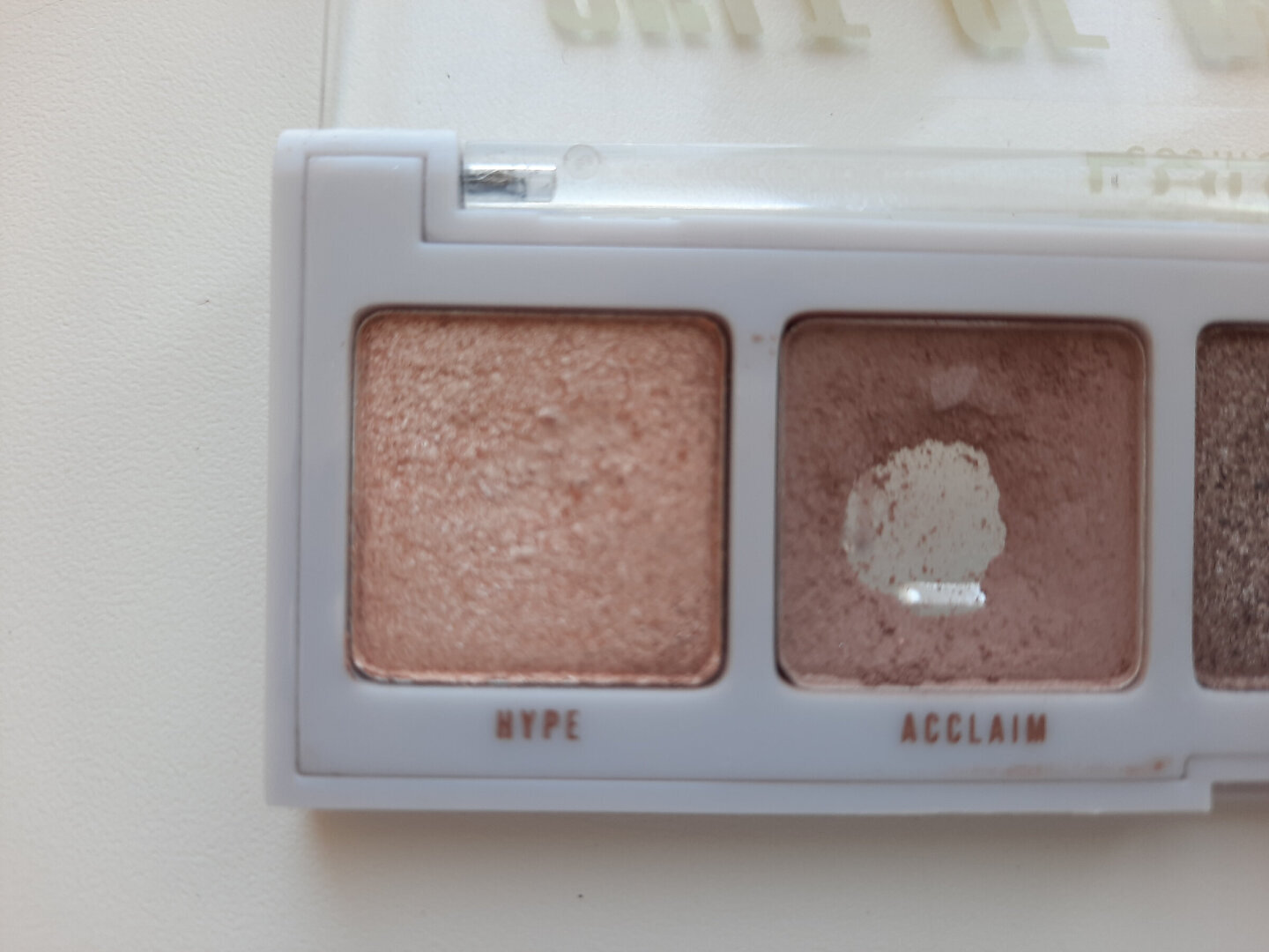 Нашла тени за копейки. Палетка, с которой я никогда не растанусь.