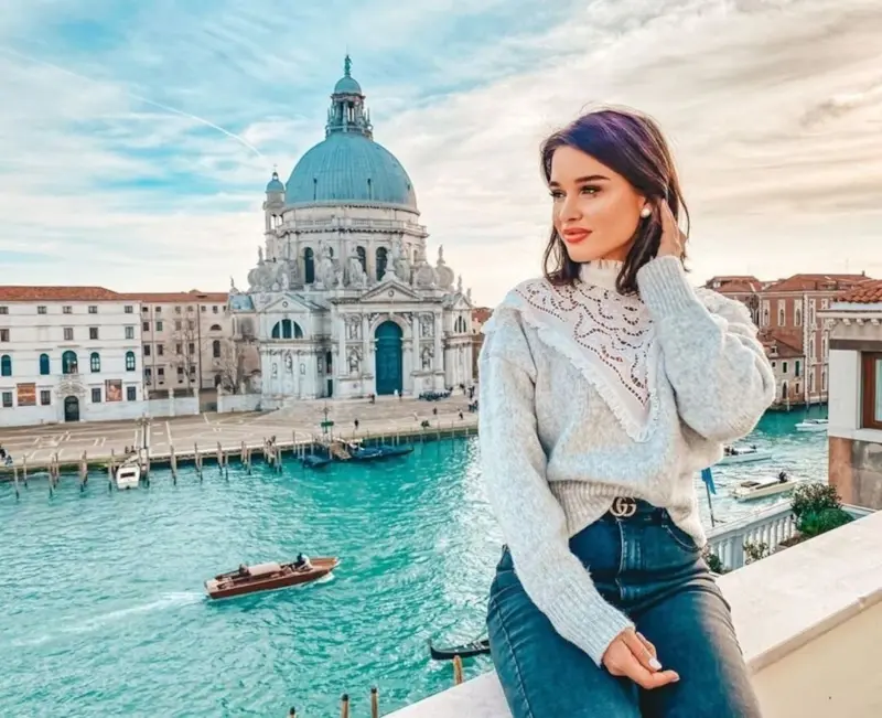 Чего стоит красный диплом: Ксения Бородина всего за год получила в МГУ образование психолога, и теперь будет лечить людей.