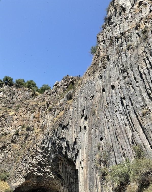 Ущелье Симфония камня (Армения, Гарни) - Очень необычно