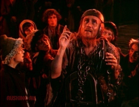 Гениев, как и юродивых, лучше не трогать