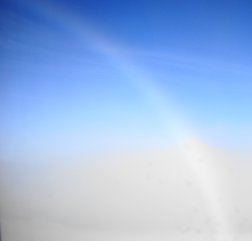 А вы когда-нибудь видели белую радугу?