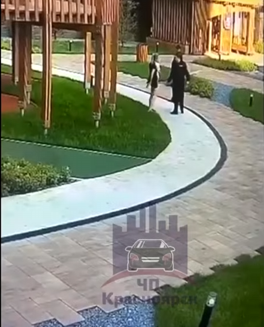 🤦♂️Лучше бы на посту была бабуля: Муж очередной "яжемамки" пострадал от охранника из-за её скандала