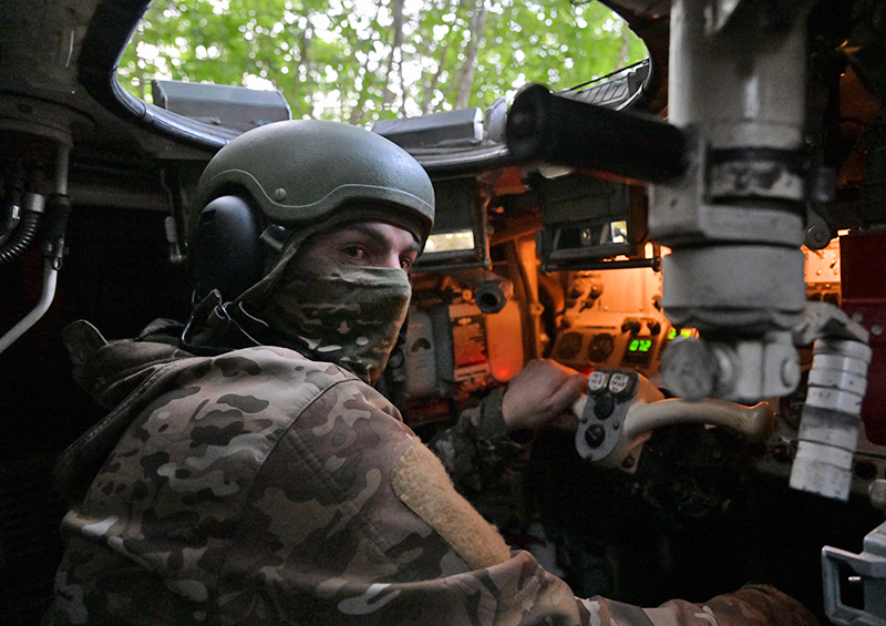 Президент Путин определил приоритеты для Минобороны: защита госграницы и противодействие противнику в Курской области