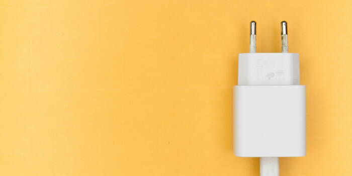 Потребляет ли пустое зарядное устройство электроэнергию?