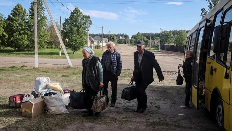 ⚡⚡⚡Из-за напряженной ситуации». Оперштаб Курской области решил вывозить жителей из Беловского района🔥