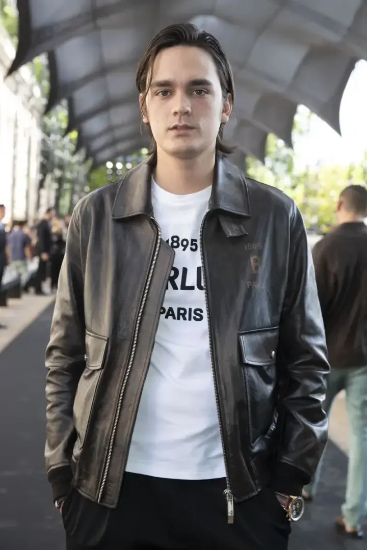 Борцы за наследство: что известно о детях Алена Делона