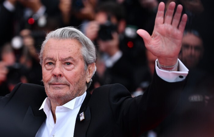 Борцы за наследство: что известно о детях Алена Делона