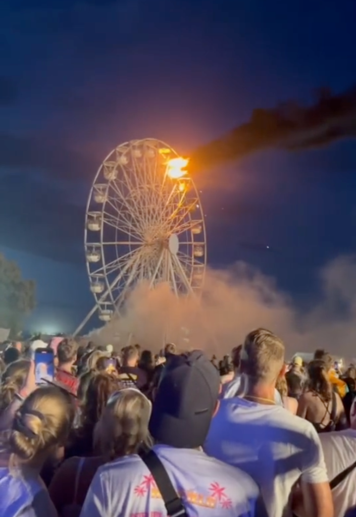 На музыкальном фестивале в Германии загорелось колесо обозрения, пострадали 30 человек