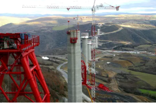 Как самый высокий мост в мире изменил карту Европы