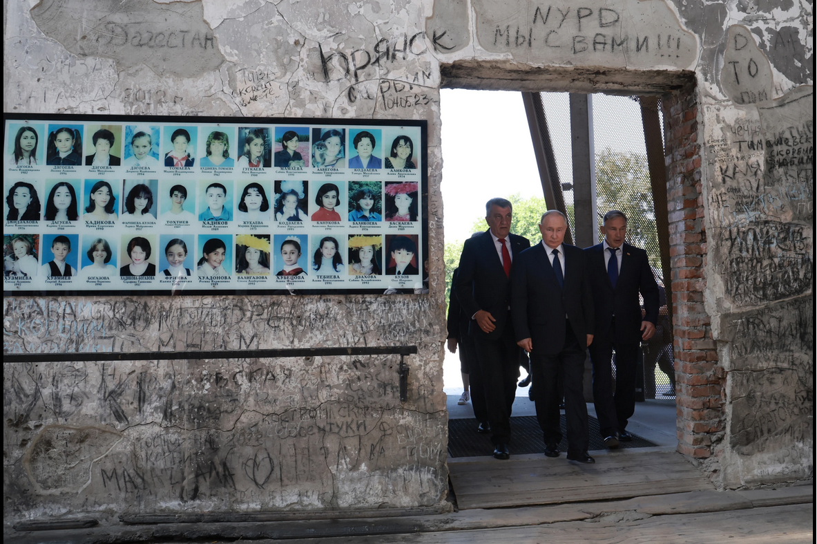 Путин совершает неожиданную поездку в Чечню через три недели после вторжения Украины в Россию