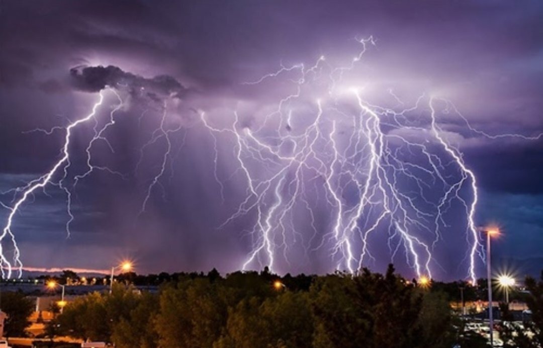 На ближайшие три дня с 22.08.2024 по 24.08.2024 в России ожидается весьма переменчивая погода.