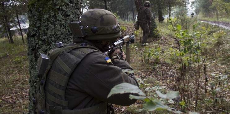 Жительница Курского села рассказала, что ВСУ целенаправленно бьют по мирным жителям