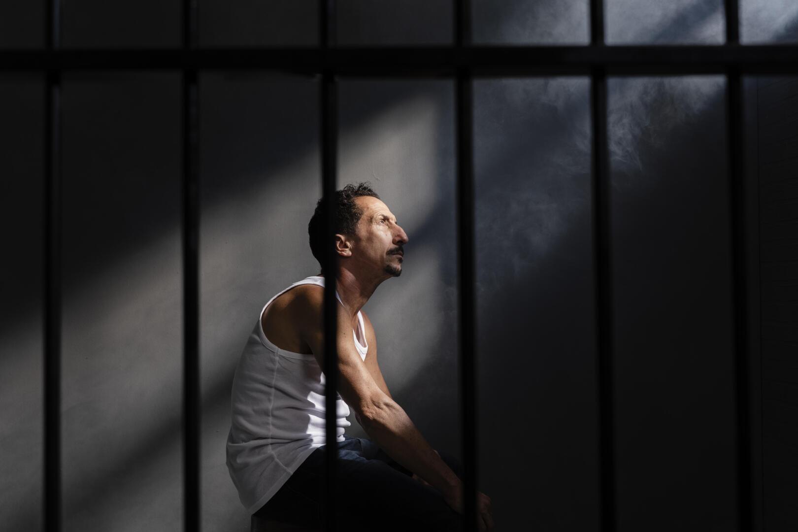 Арест Алексея Поднебесного: что говорит девушка, кто она и почему сама набросилась на блогера. Последние новости