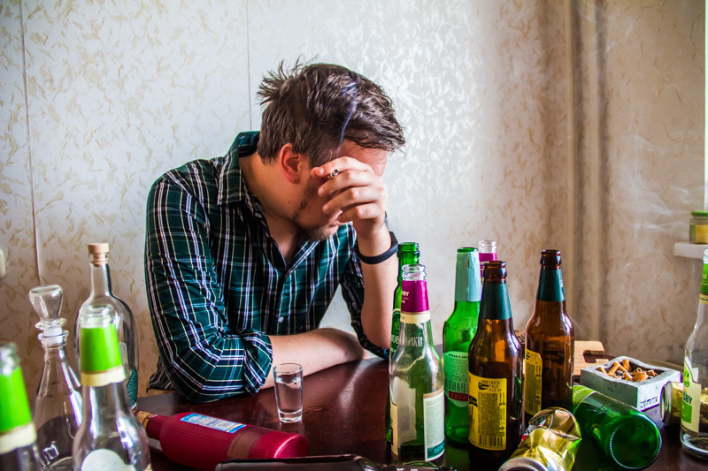 Симптомы запоя и как их распознать