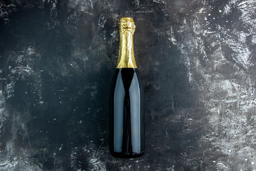 Запустил в курьера бутылкой шампанского. В Москве задержан экс-замминистра энергетики Петр Бобылев