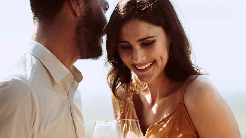 Как Понять, Что Кто-то Вас Влюблен: 7 Секретных Признаков!