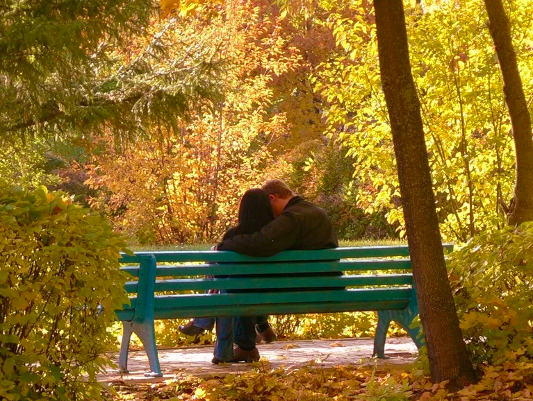 Осень нам назначила свиданье...