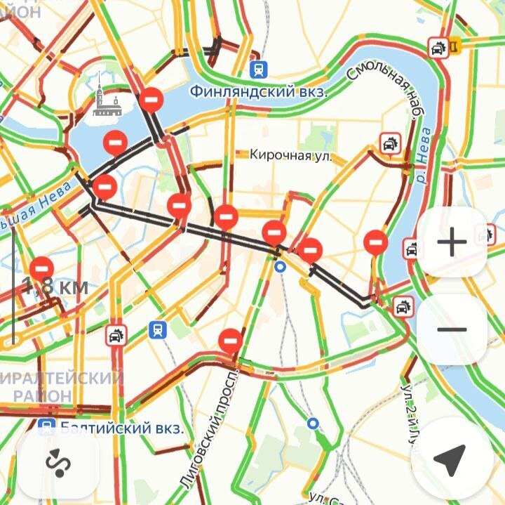 Шествие с мощами Александра Невского в Питере стало демонстрацией с «Вагнером» и парализовало город
