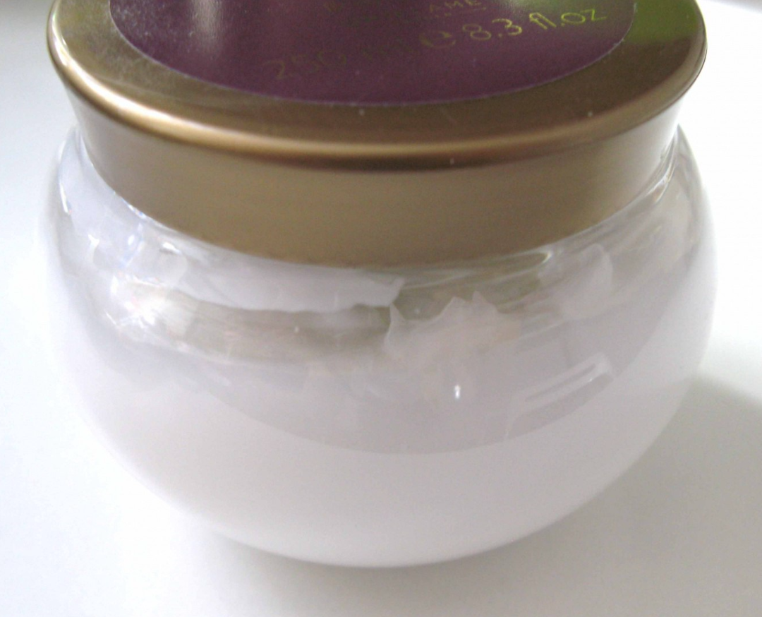 Мягкий крем, который подарит вам стойкое увлажнение + приятный аромат.