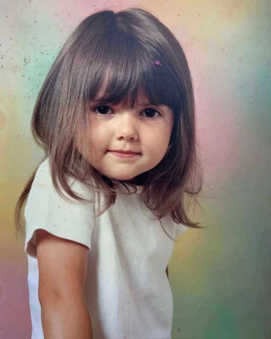 «Я потратила 8000 фунтов стерлингов на пластическую операцию, чтобы выглядеть как Барби, но тролли называют меня клоуном»