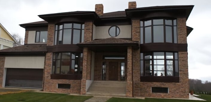 Названа цена недвижимости, которую экс-супруг Бузовой подарил своей жене.