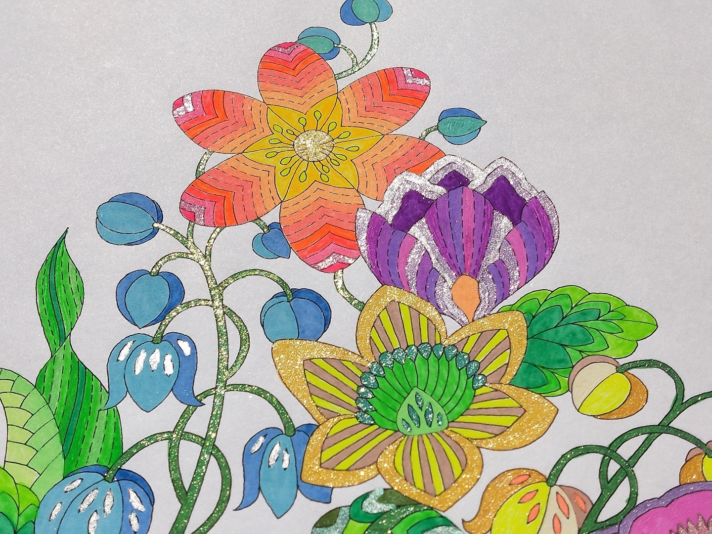 Люблю стиль этой художницы 👩🎨 прекрасная раскраска-антистресс, для тех кто любит детали 🖼️🎨