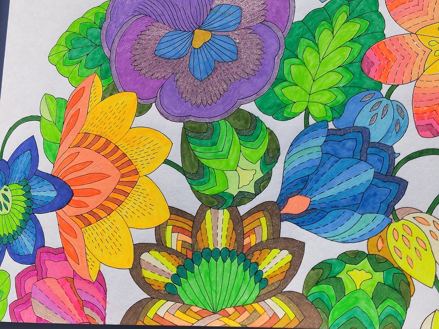 Люблю стиль этой художницы 👩🎨 прекрасная раскраска-антистресс, для тех кто любит детали 🖼️🎨