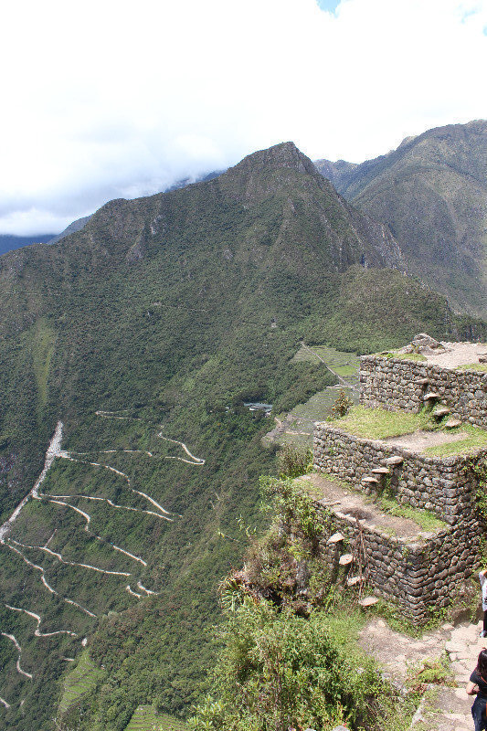«Лестница смерти» к вершине Уайна-Пикчу