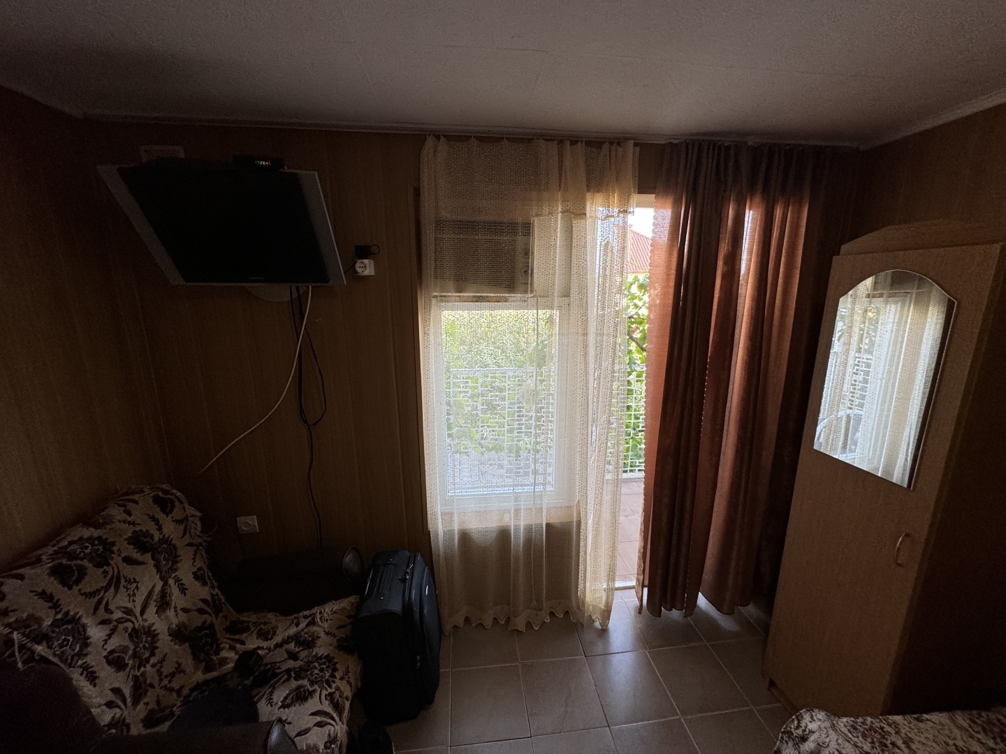 Геленджик. Голубая бухта. С этого курорта вы захотите сбежать и больше никогда не возвращаться