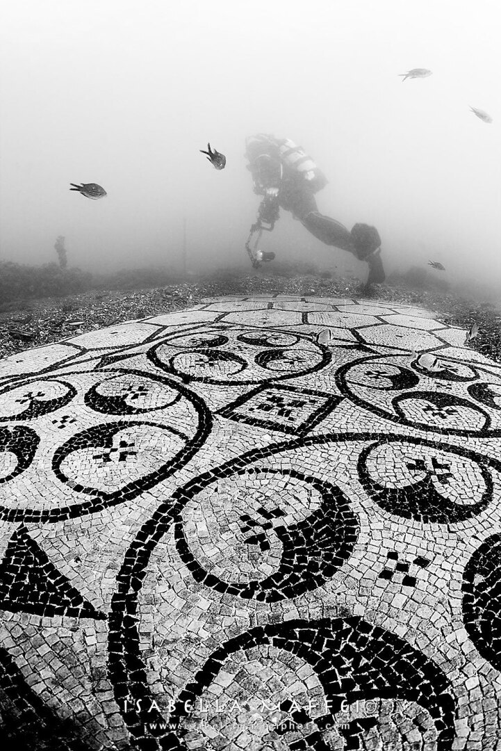 Древнеримский город Байи, затонувший у берегов Неаполя