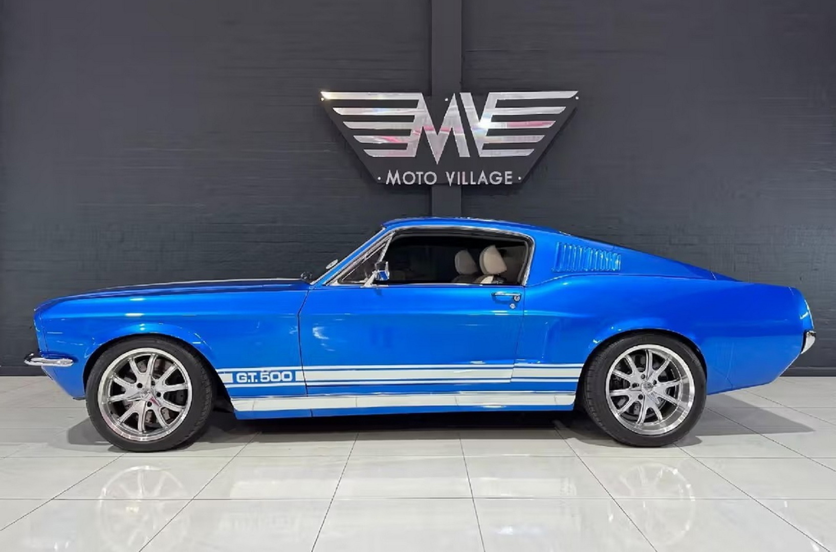 В Африке продают классический Ford Mustang, сделанный из BMW M3 E92