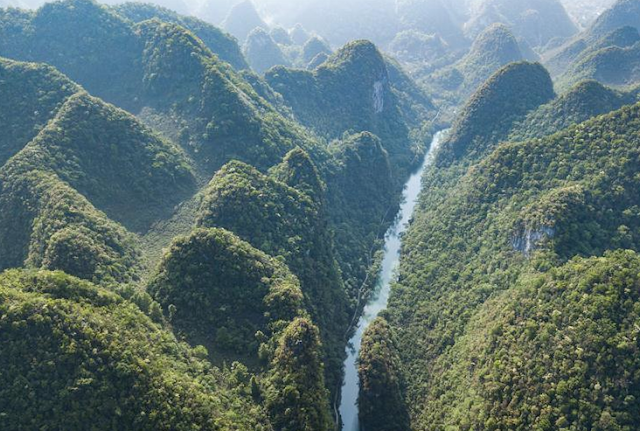 Большая арка Гету в провинции Гуйчжоу, Китай